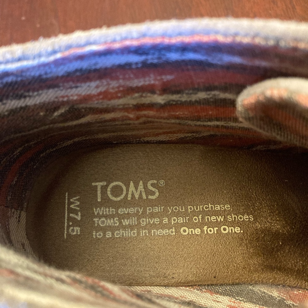 TOMS suede lace up wedge boot size 7.5. - Picture 6 of 7